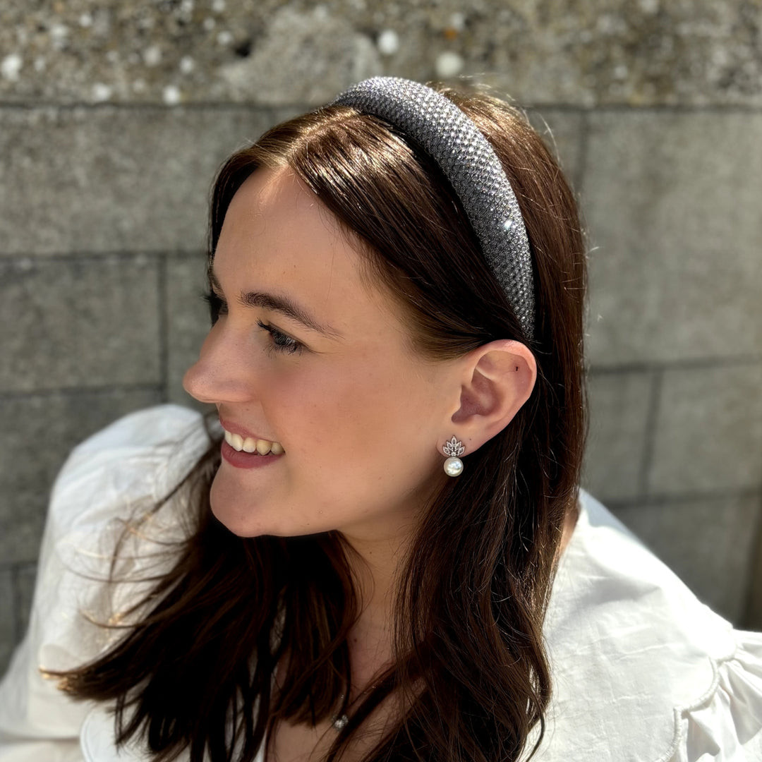 Mid-Back Visual Idea Mid-Back Visual Idea — Padded Headband Hairstyles