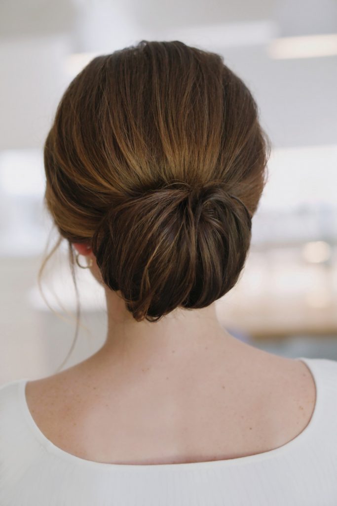 Classic Low Bun Classic Low Bun — Easy Updos