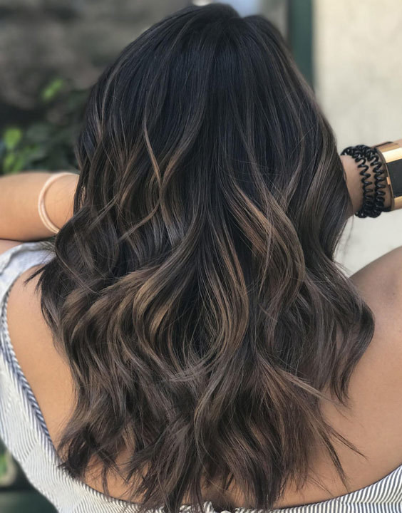 Collarbone Subtle Brown Highlights Collarbone Subtle Brown Highlights — Black Highlights