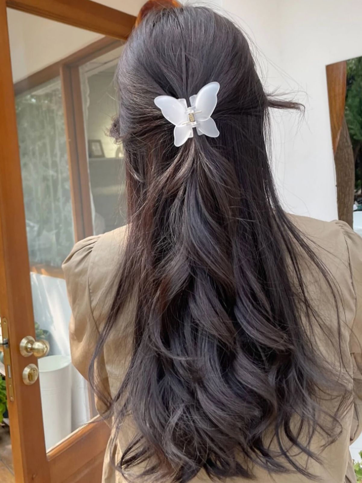 Mid-Back Dark Brown Wavy With Butterfly Clip — Half Up Claw Clip