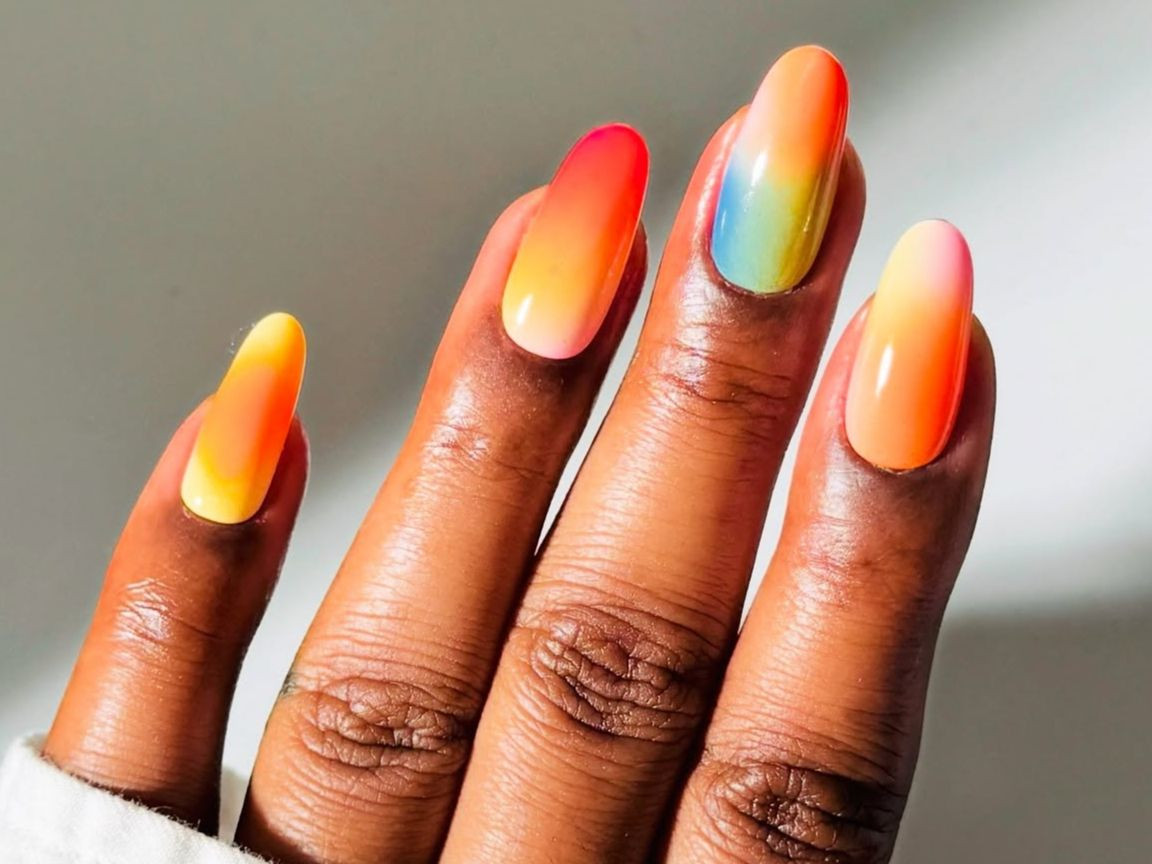 Vivid Shimmer Sunset Oval Nails Vivid Shimmer Sunset Oval Nails — Sunset Nails