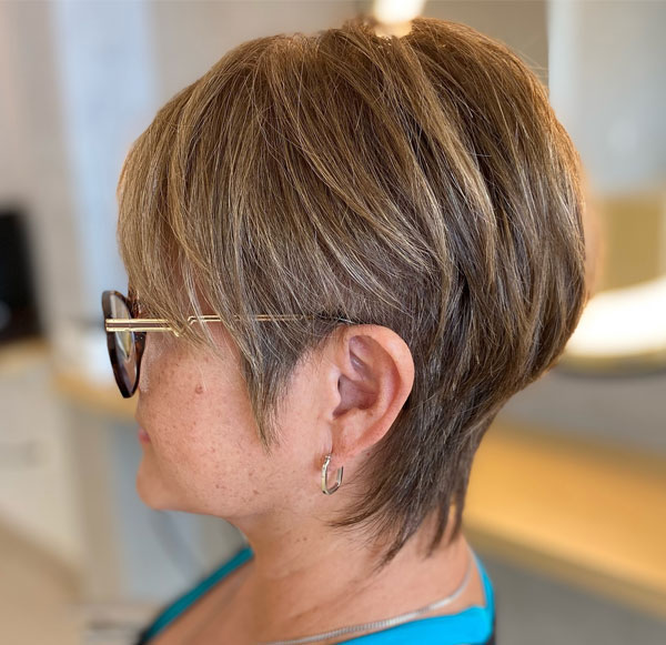 Honey Blonde With Subtle Highlights Visual Idea Honey Blonde With Subtle Highlights Visual Idea — Pixie Cut for Women Over 50