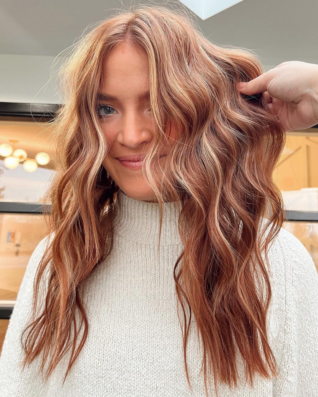 Shoulder Copper Red With Blonde Highlights Shoulder Copper Red With Blonde Highlights — Red Hair with Highlights