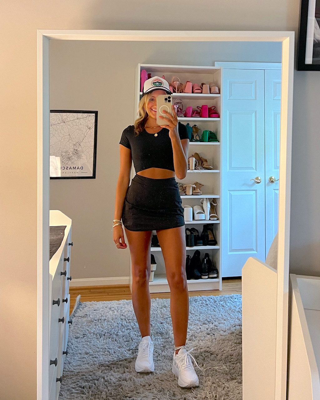Casual Sporty Outfit Idea — That Girl Outfits