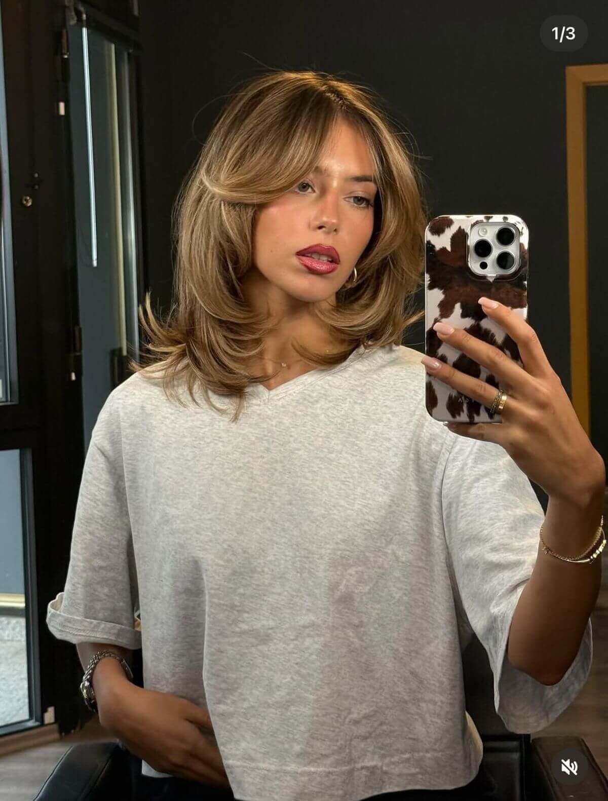 Straight Layered Bob Straight Layered Bob — Medium Haircuts