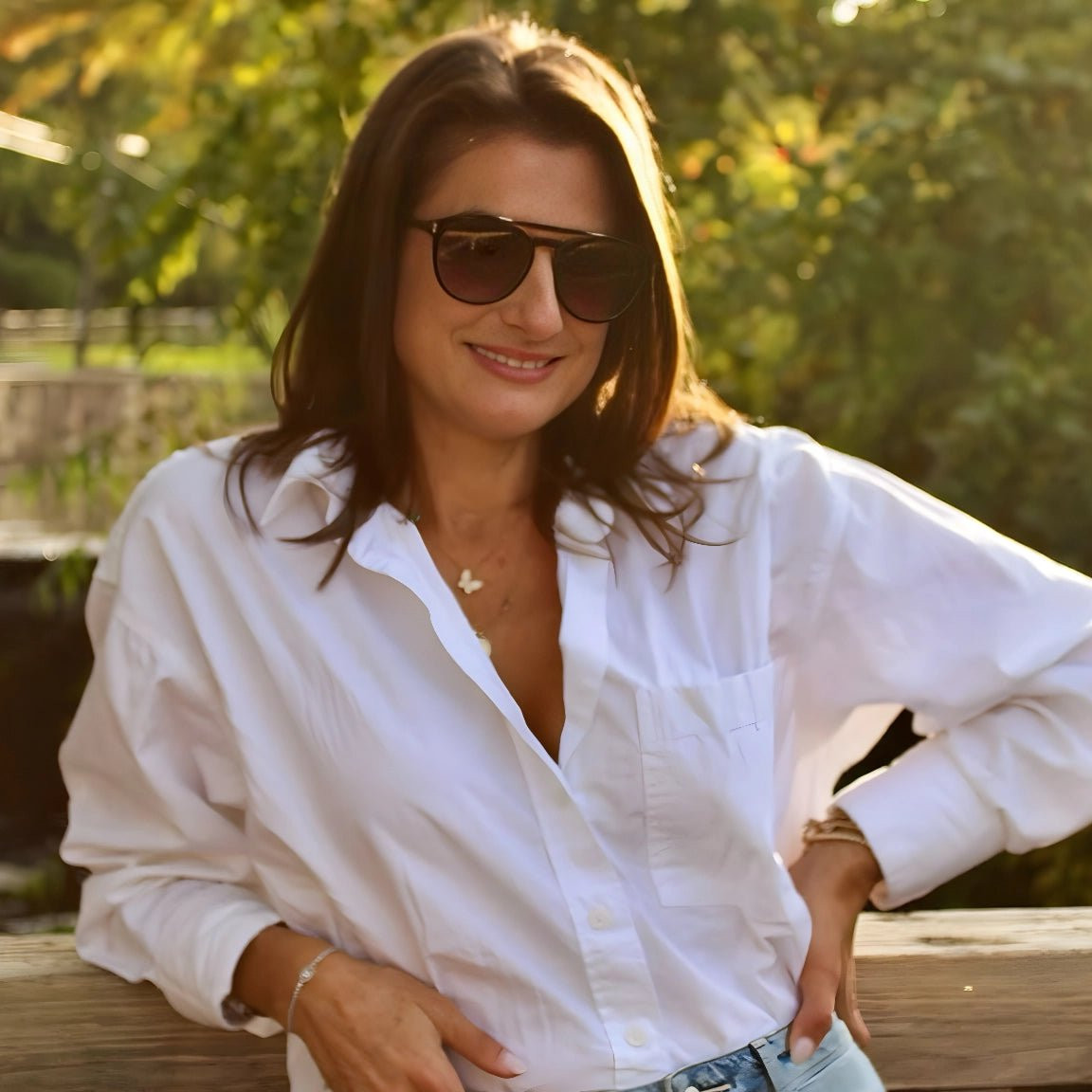 Relaxed Outdoor Style: Aviator Sunglasses with White Shirt — Sunglasses for Oval Face