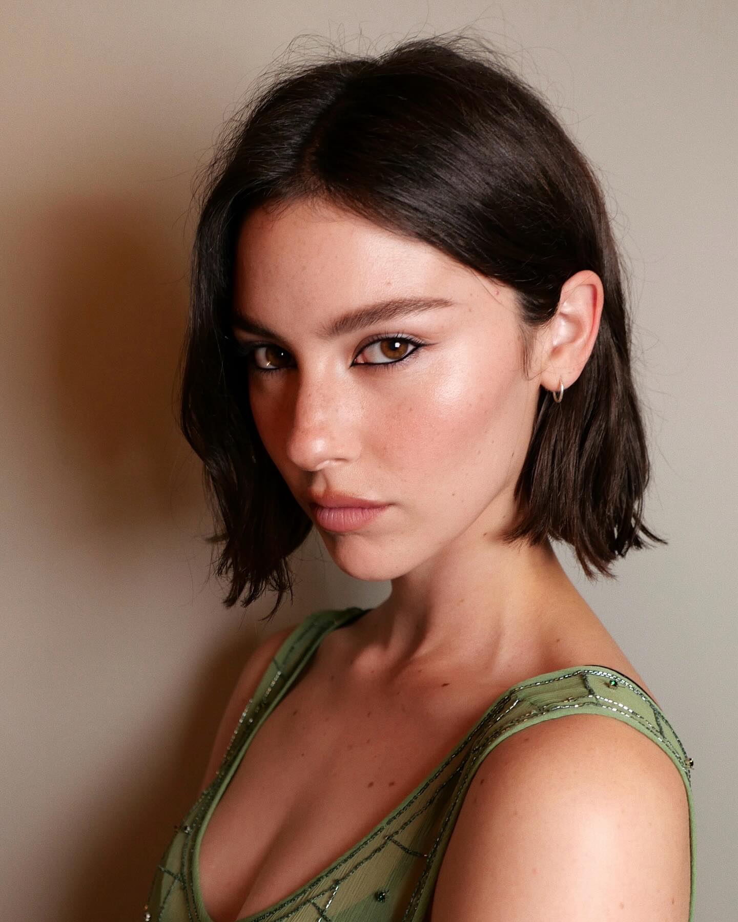 Jawline Visual Idea — Preppy Hairstyles