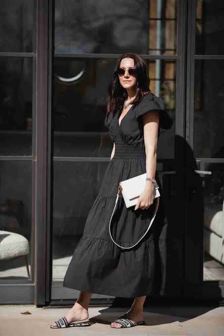 Casual Black Tiered Midi Dress with Puff Sleeves — Black and White Outfits