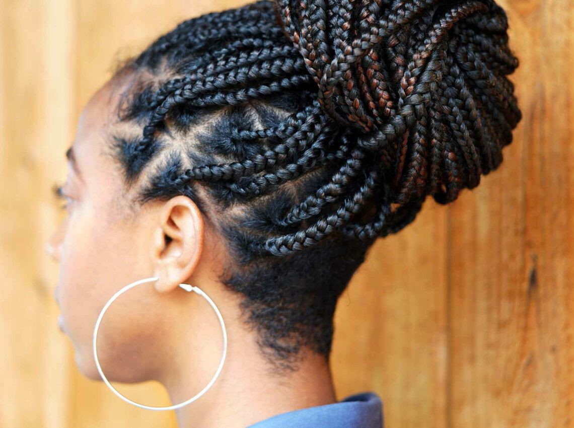 High Bun With Curly Ends High Bun With Curly Ends — Knotless Braids Bun