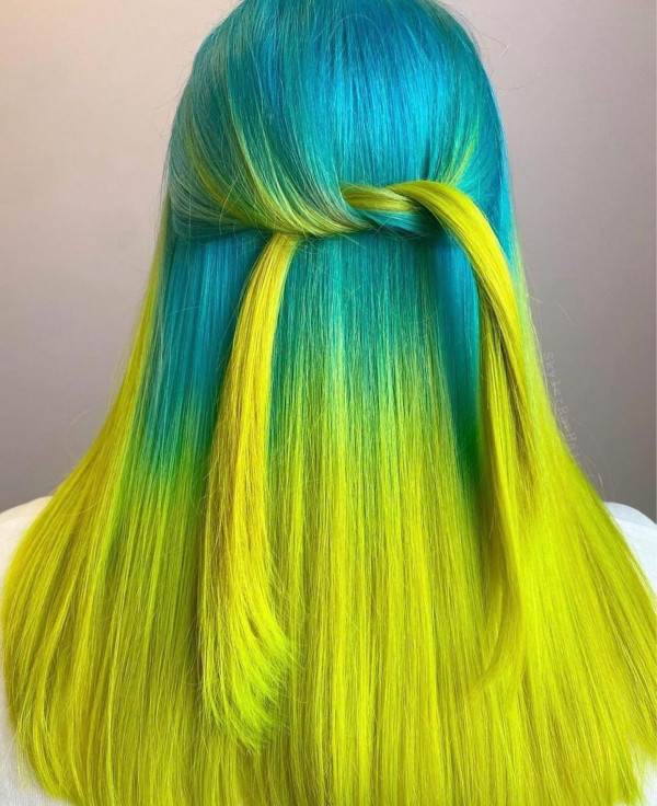 Collarbone Straight Aqua/Yellow Color Block — Aqua Hair