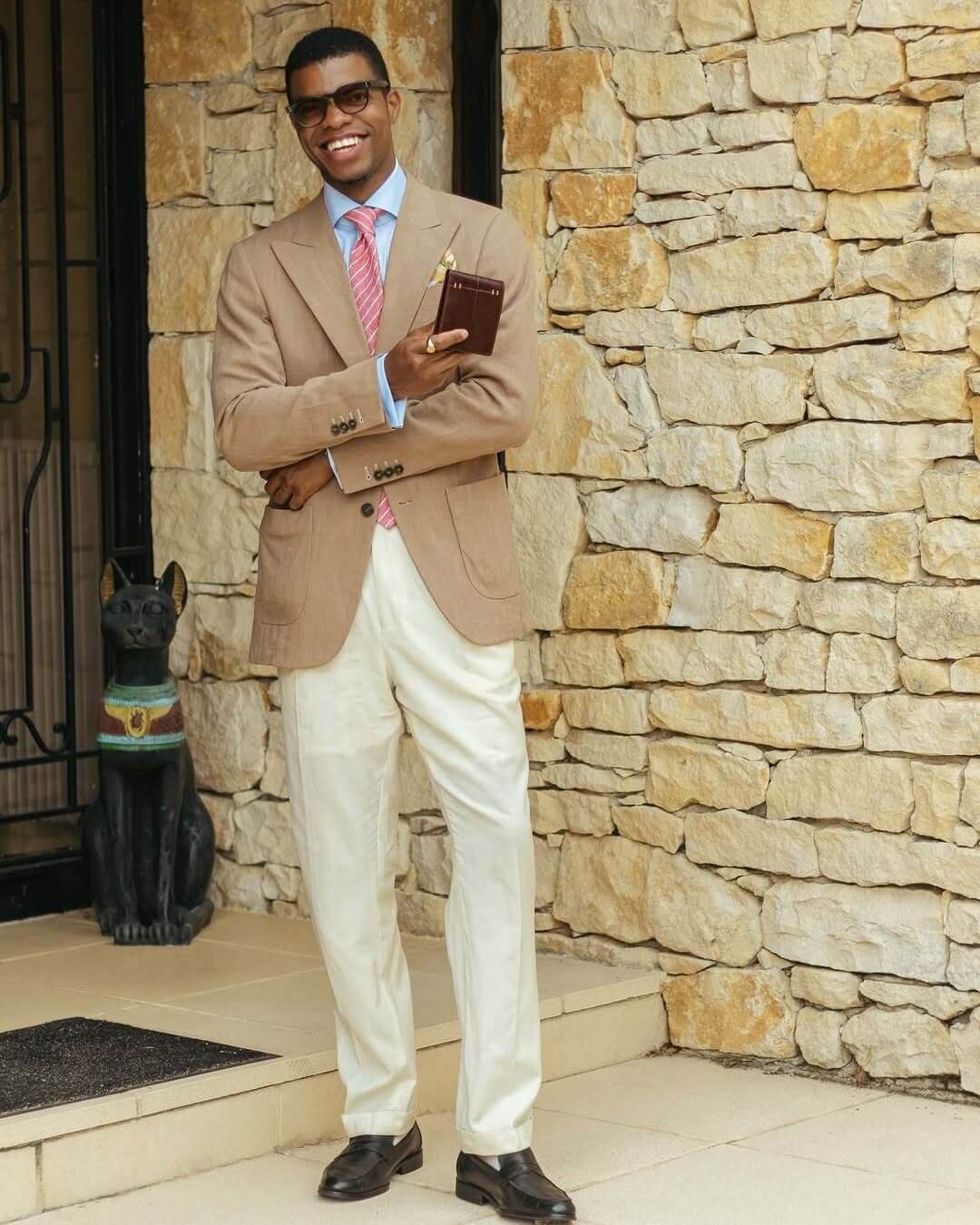 Linen Blazer and Pink Tie for Smart Business Casual Linen Blazer and Pink Tie for Smart Business Casual — Old Money Outfits for Men