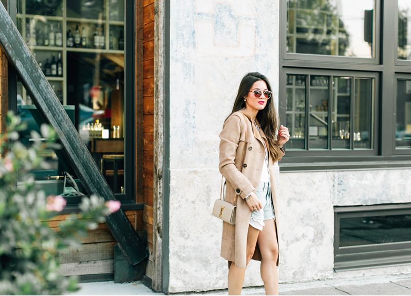 Beige Trench Coat Over Denim Shorts for Casual City Adventures Beige Trench Coat Over Denim Shorts for Casual City Adventures — Seattle Outfits