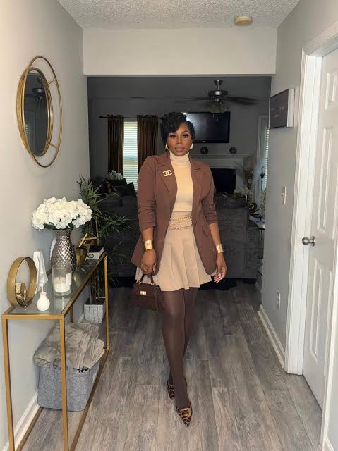 Office Ready: Pleated Mini Skirt with Blazer and Leopard Heels Office Ready: Pleated Mini Skirt with Blazer and Leopard Heels — Mini Skirt Outfits