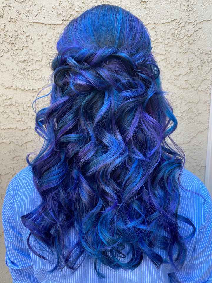 Mid-Back Visual Idea Mid-Back Visual Idea — Royal Blue Hair