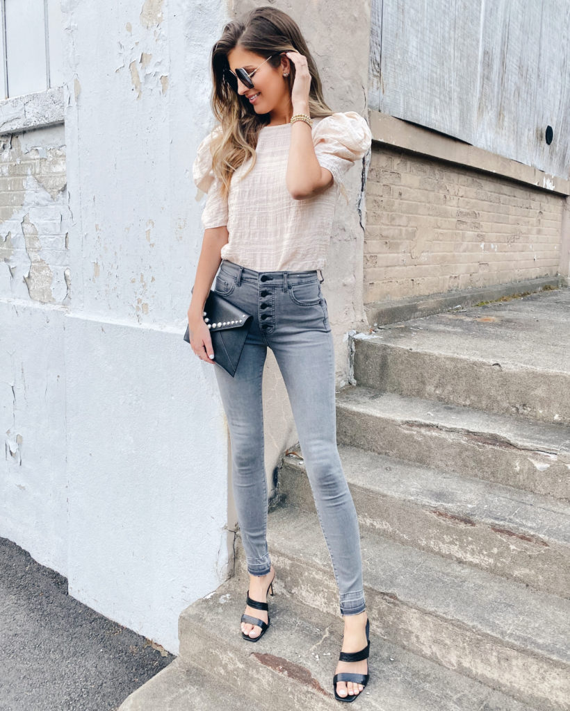Black Strappy Heeled Sandals Outfit Idea — Skinny Jeans Outfits