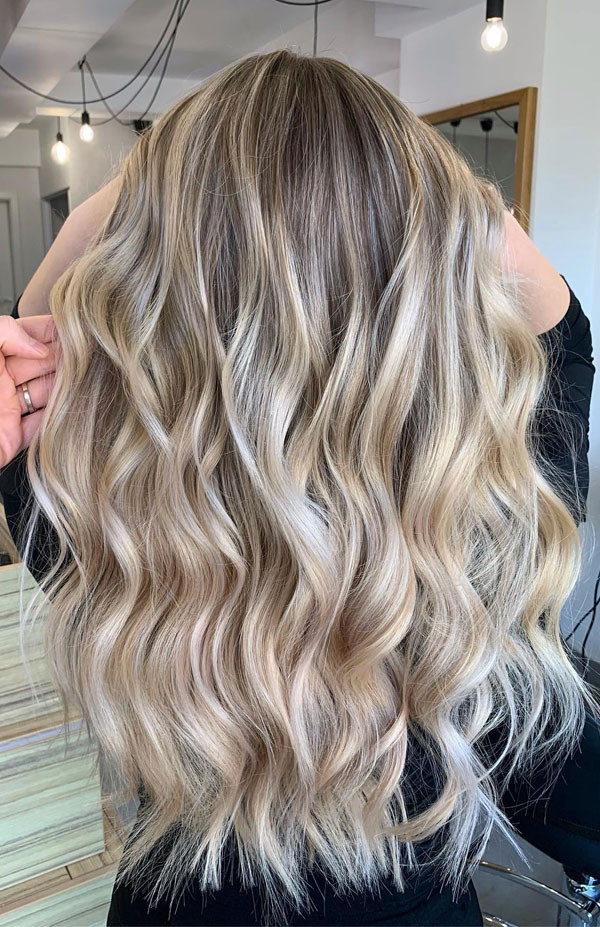 Layers Visual Idea Layers Visual Idea — Blonde Hair with Dark Roots