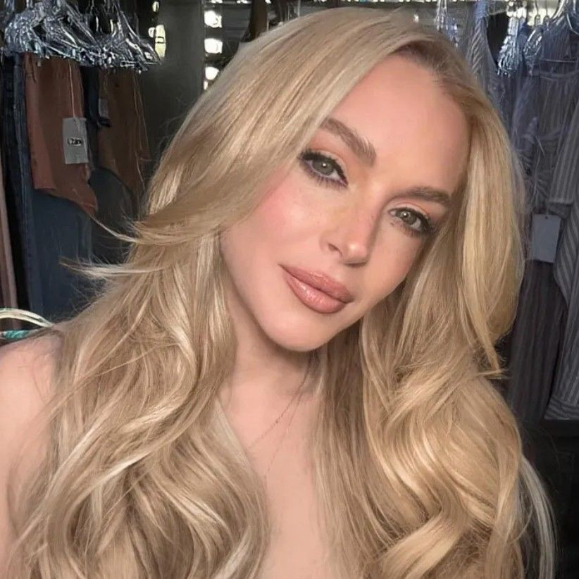 Champagne Blonde With Rose Gold Undertones Champagne Blonde With Rose Gold Undertones