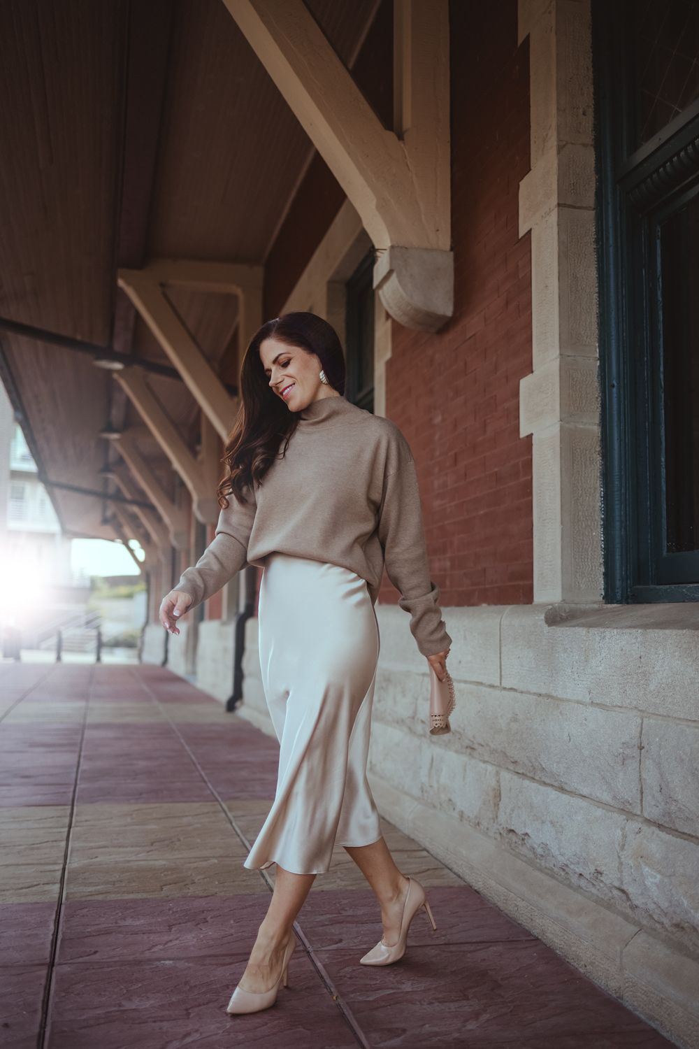 Cream Satin Midi Skirt with Beige Turtleneck and Nude Heels Cream Satin Midi Skirt with Beige Turtleneck and Nude Heels — Satin Skirt Outfits
