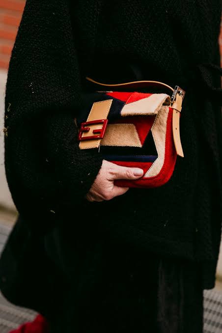 Street Style Texture: Color-Blocked Baguette with Black Coat Street Style Texture: Color-Blocked Baguette with Black Coat — Baguette Bag Outfits