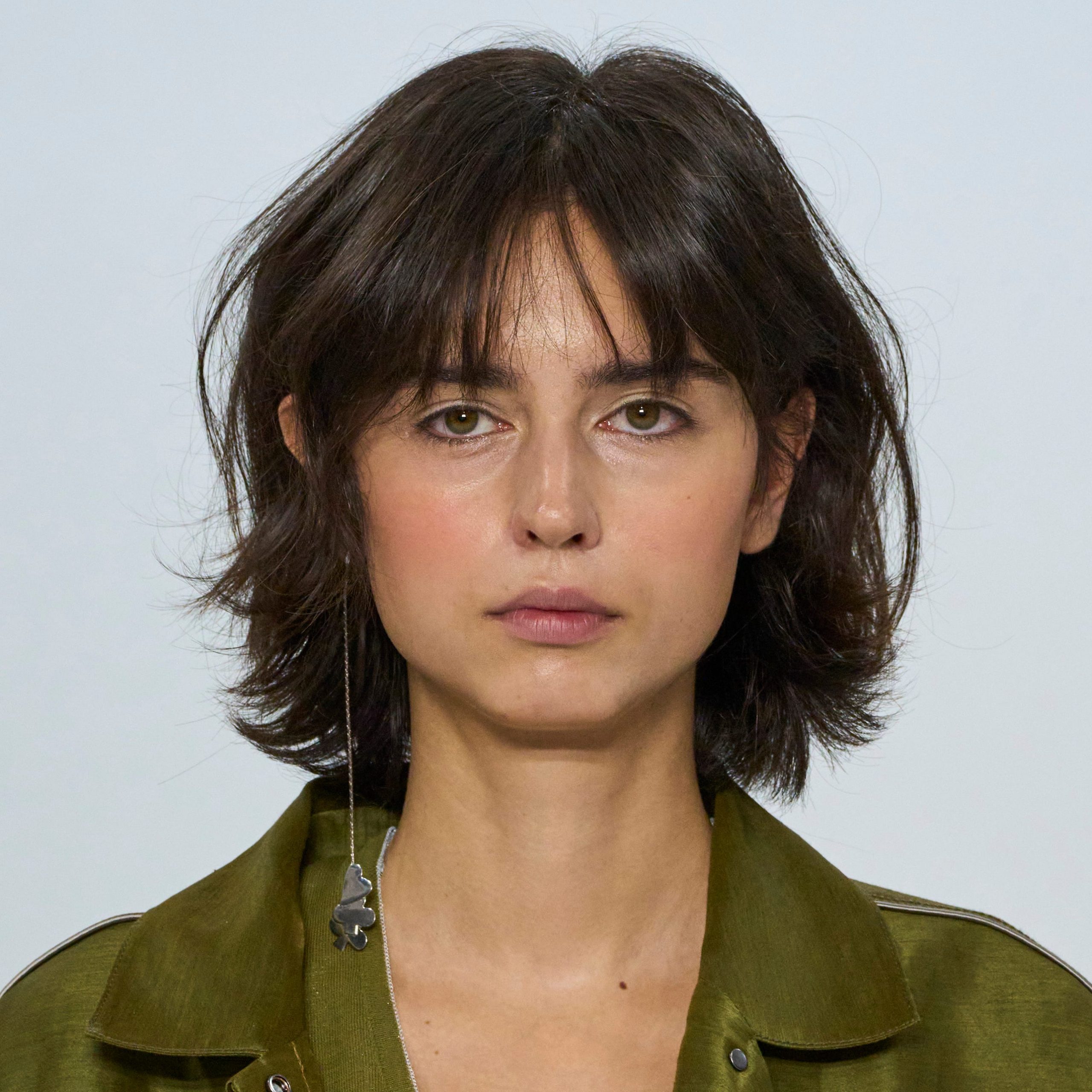 Textured Chin Bob With Blunt Bangs Textured Chin Bob With Blunt Bangs — Hairstyles with Bangs