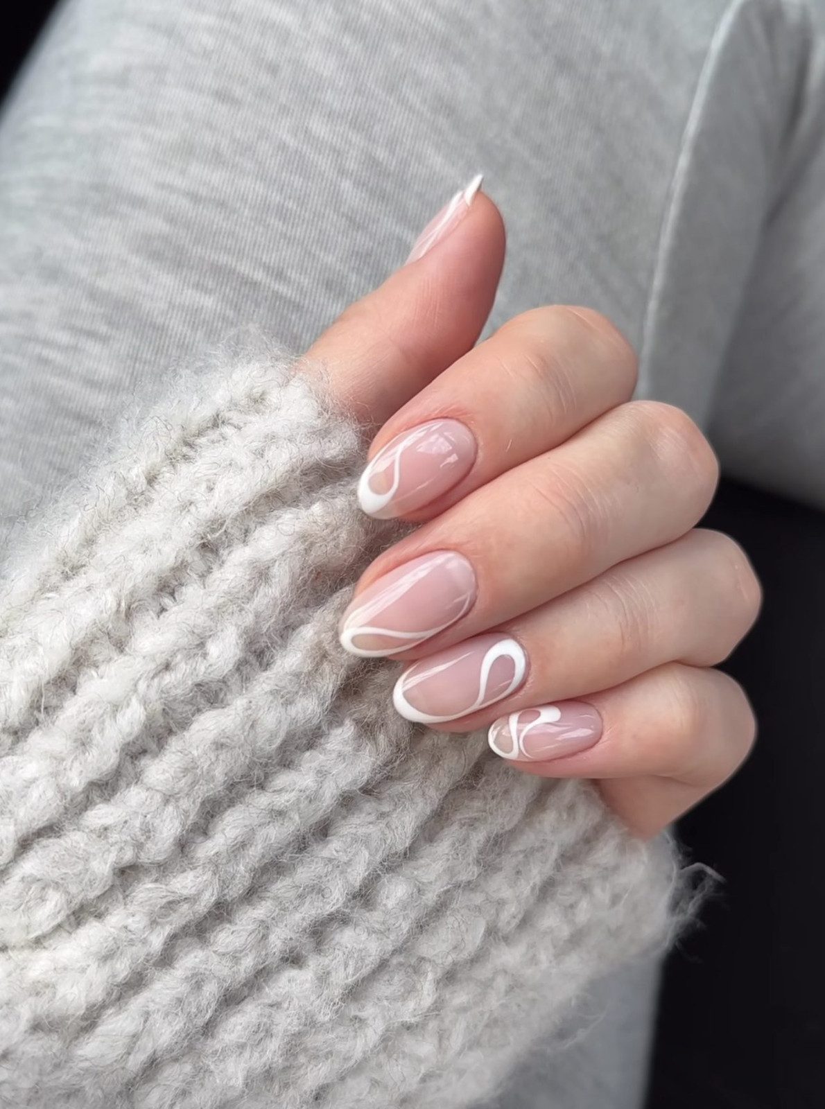 Smooth Even Application Of Lines Visual Idea Smooth Even Application Of Lines Visual Idea — Line Art Nails