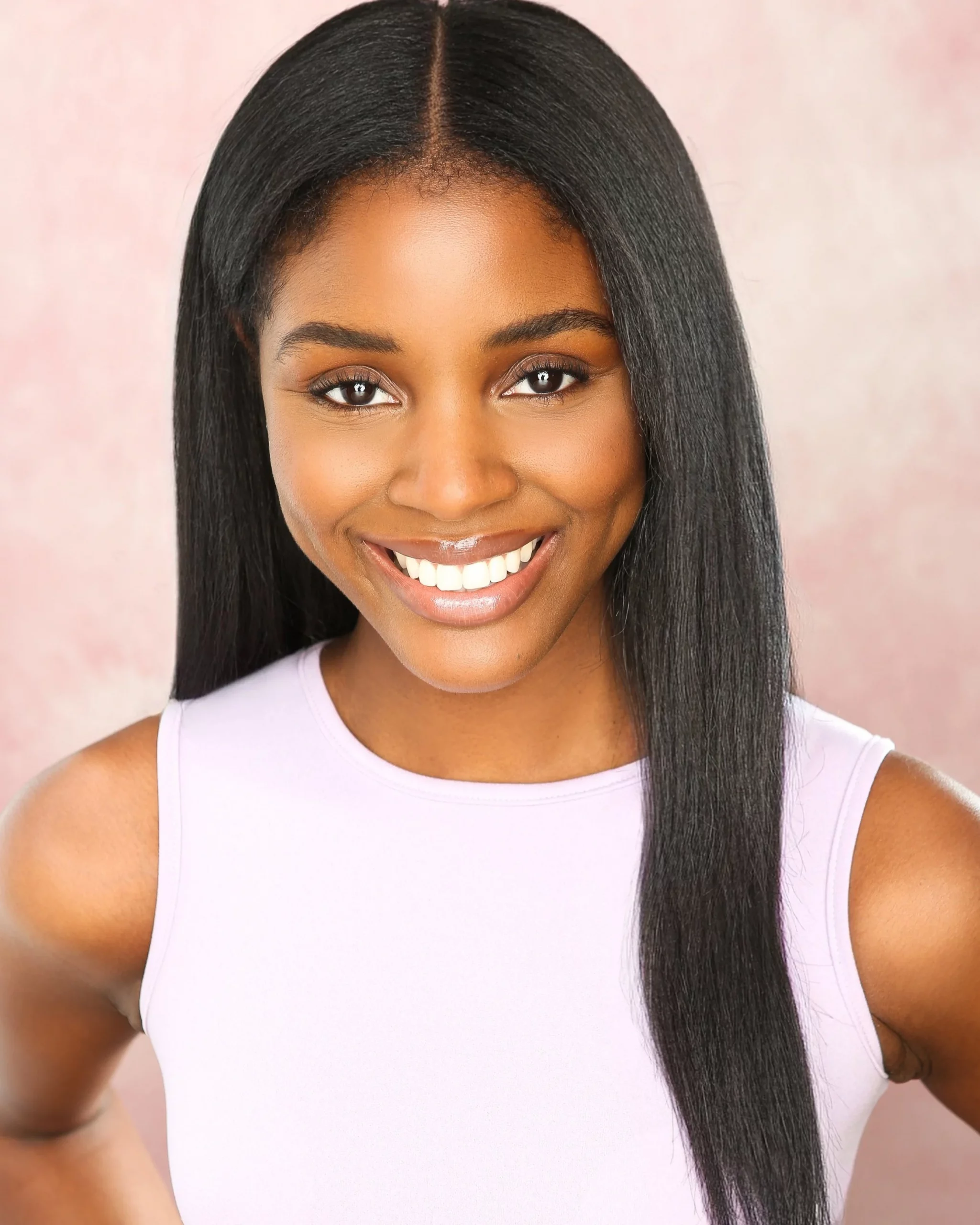 Simple Elegance: Light Purple Sleeveless Top for a Clean Headshot — Headshot Outfits