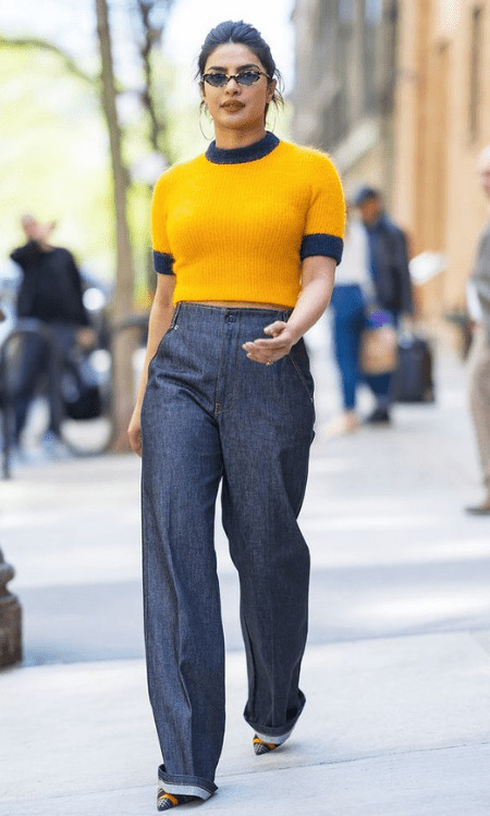 Cropped Sweater with Wide-Leg Jeans — Outfits for Inverted Triangle