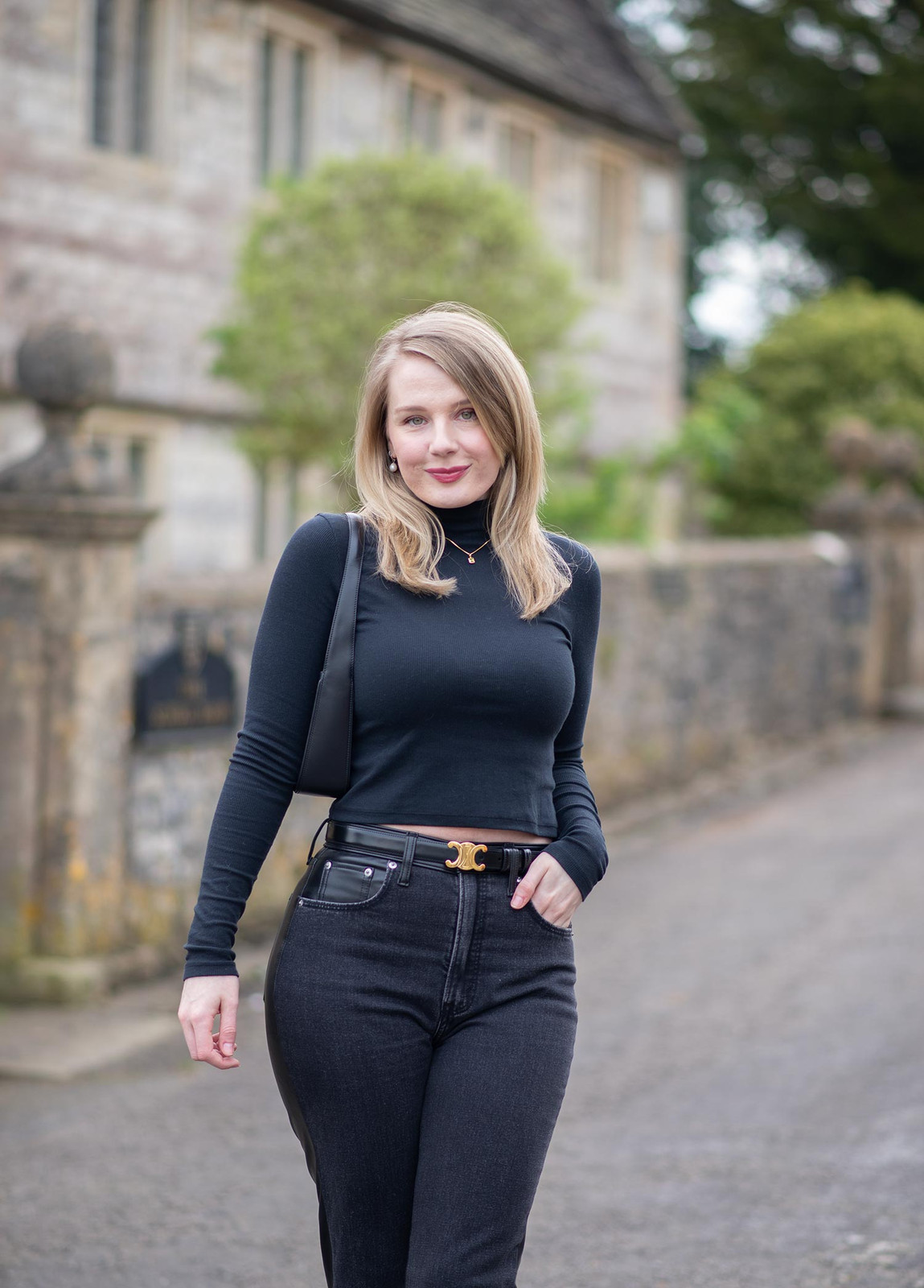 Fitted Turtleneck and Jeans with a Gold Logo Belt — Belt Outfits