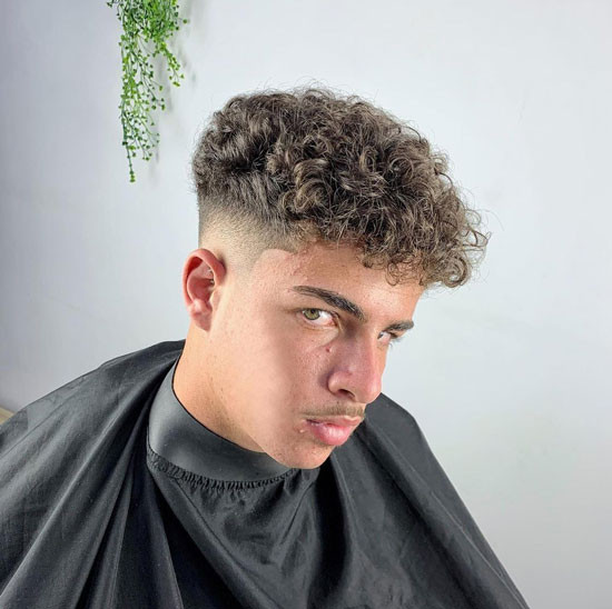 Voluminous Curls With Caramel Highlights Voluminous Curls With Caramel Highlights — Broccoli Haircut