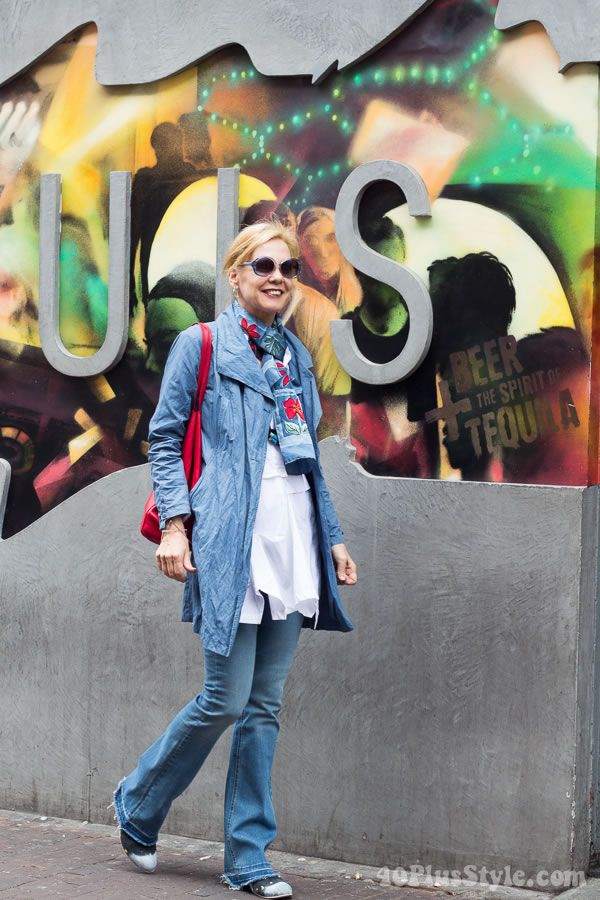 Flared Jeans with Denim Jacket and Red Handbag Flared Jeans with Denim Jacket and Red Handbag — Amsterdam Outfits