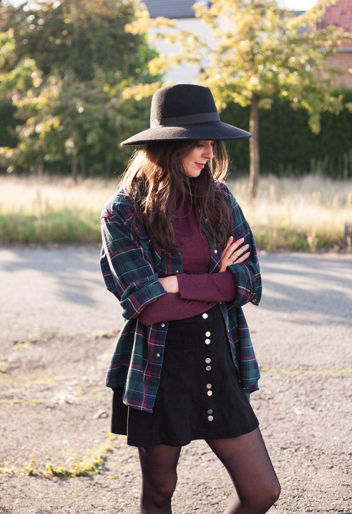 Black Wide Brim Hat with Turtleneck, Skirt, and Plaid Shirt Black Wide Brim Hat with Turtleneck, Skirt, and Plaid Shirt — Wide Brim Hat Outfits