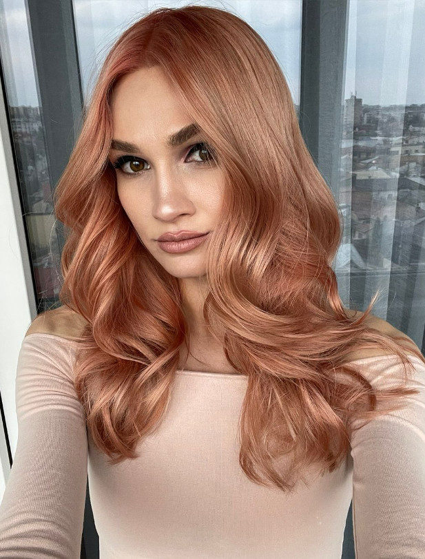 Layers Soft Peach Mid-Back Waves Layers Soft Peach Mid-Back Waves — Peach Hair