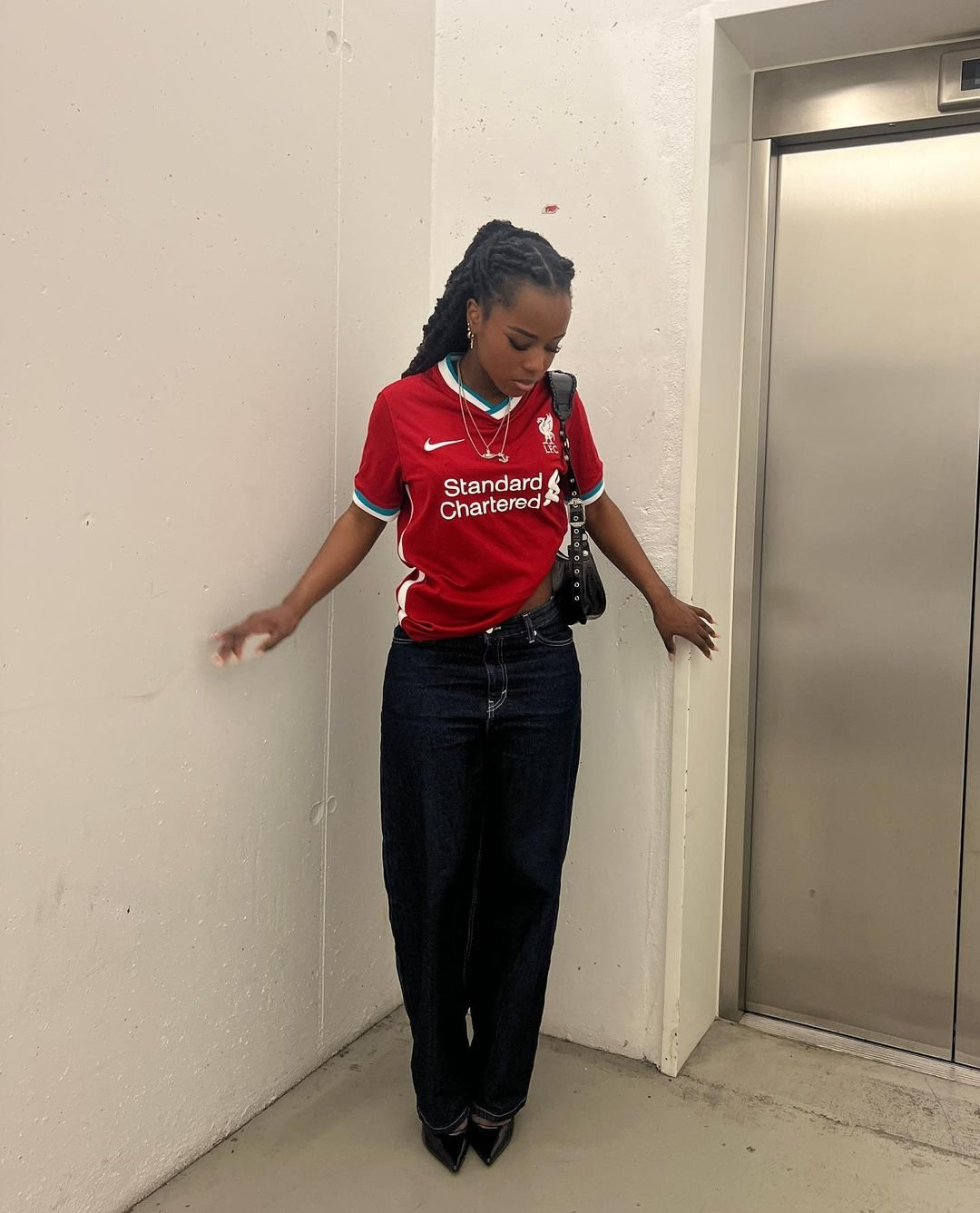 Classic Football Jersey with Wide-Leg Jeans Classic Football Jersey with Wide-Leg Jeans — Blokecore Outfits