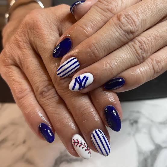 Yankees Inspired Oval Nails Yankees Inspired Oval Nails — Baseball Mom Nails