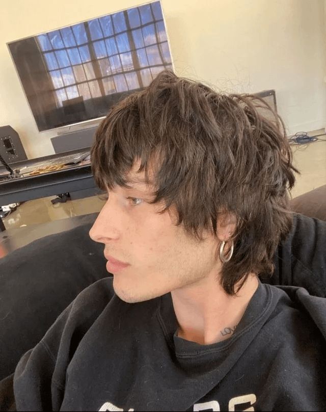 Collarbone Shag With Blunt Bangs — Mod Cut