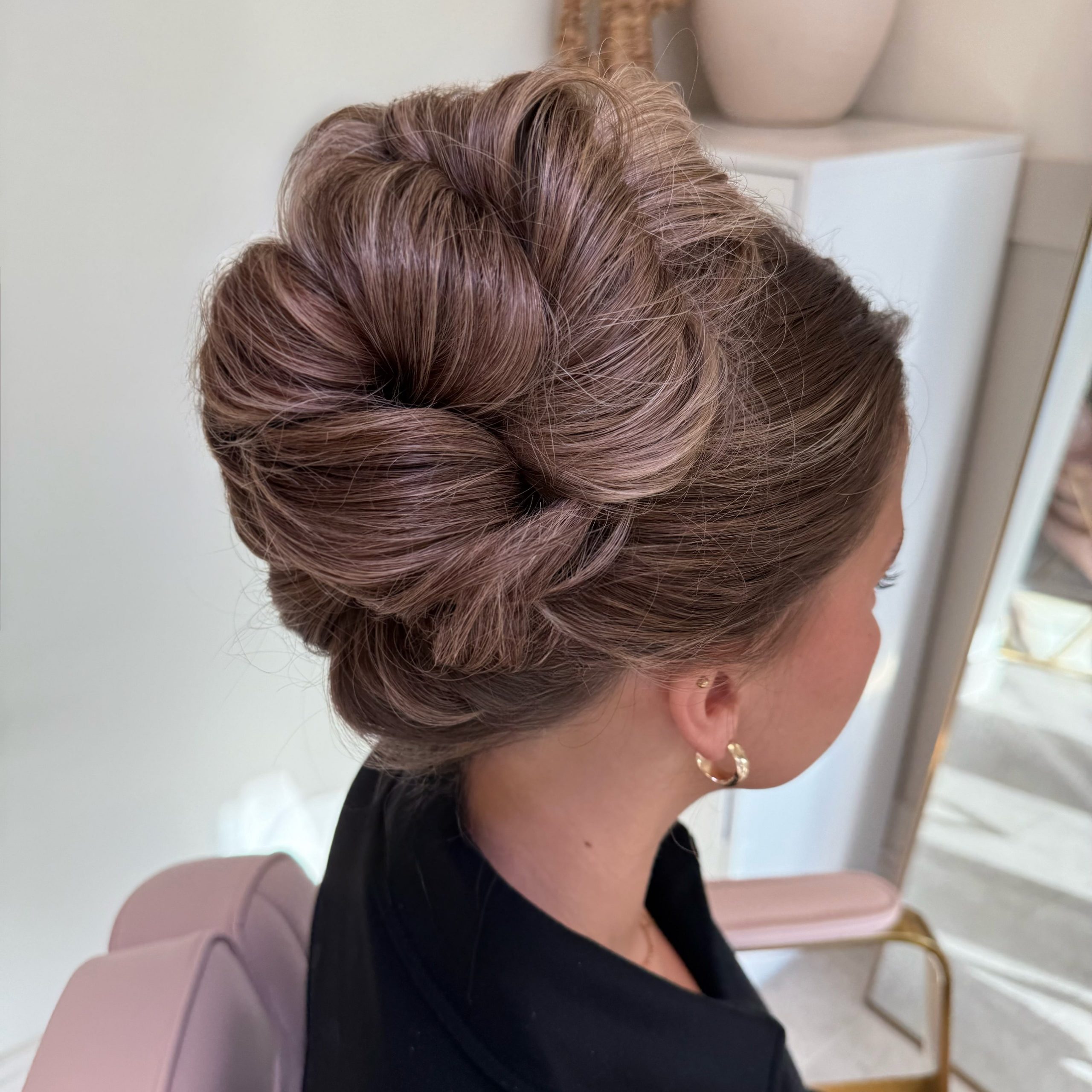 Voluminous Light Brown Sculpted Twist Voluminous Light Brown Sculpted Twist — French Twist