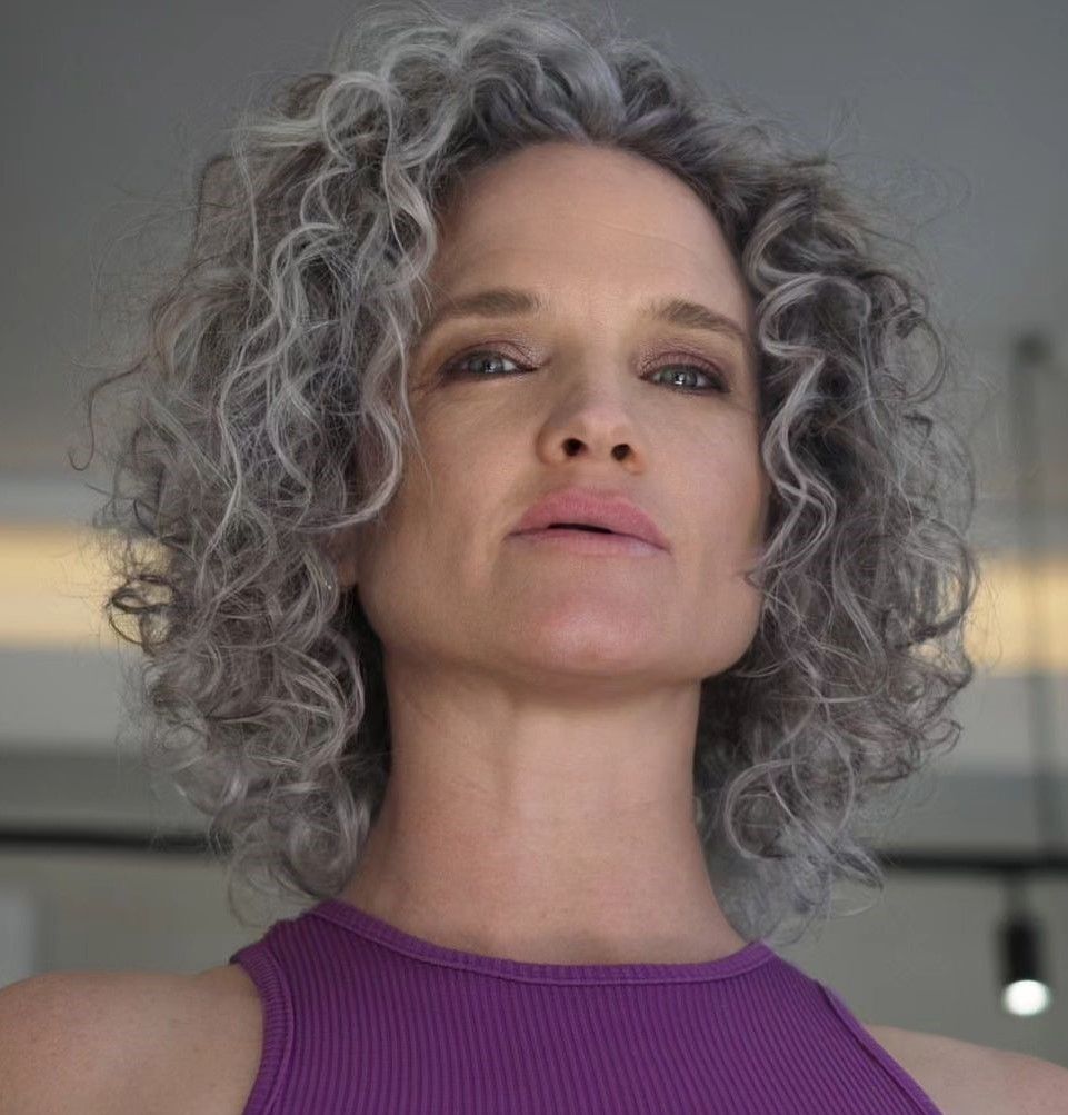 Chin-Length Visual Idea — Curly Bob