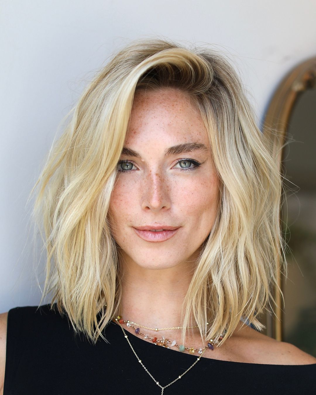 Textured Ash Blonde Lob With Side Part Textured Ash Blonde Lob With Side Part — Side Part Hairstyles