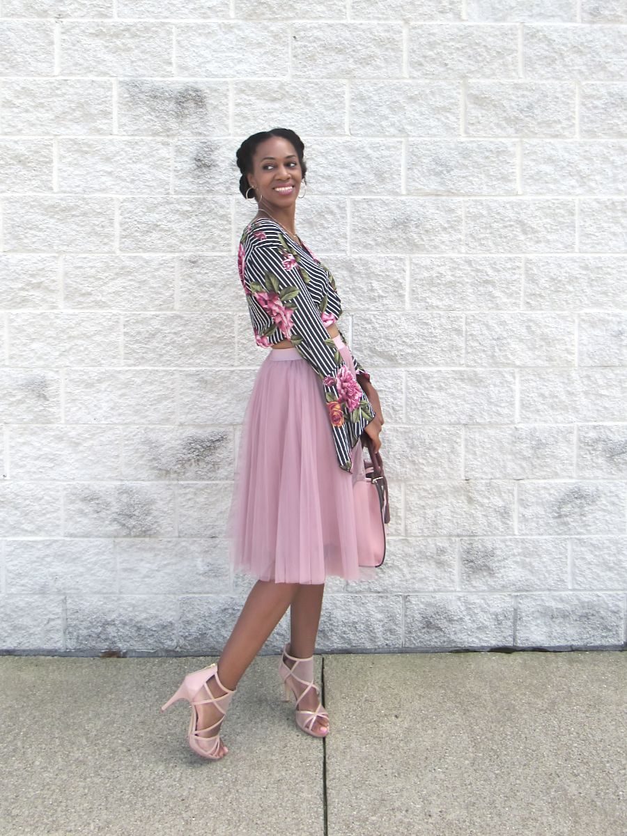 Feminine Daytime: Pink Tulle Skirt with Floral Print Top — Tulle Skirt Outfits