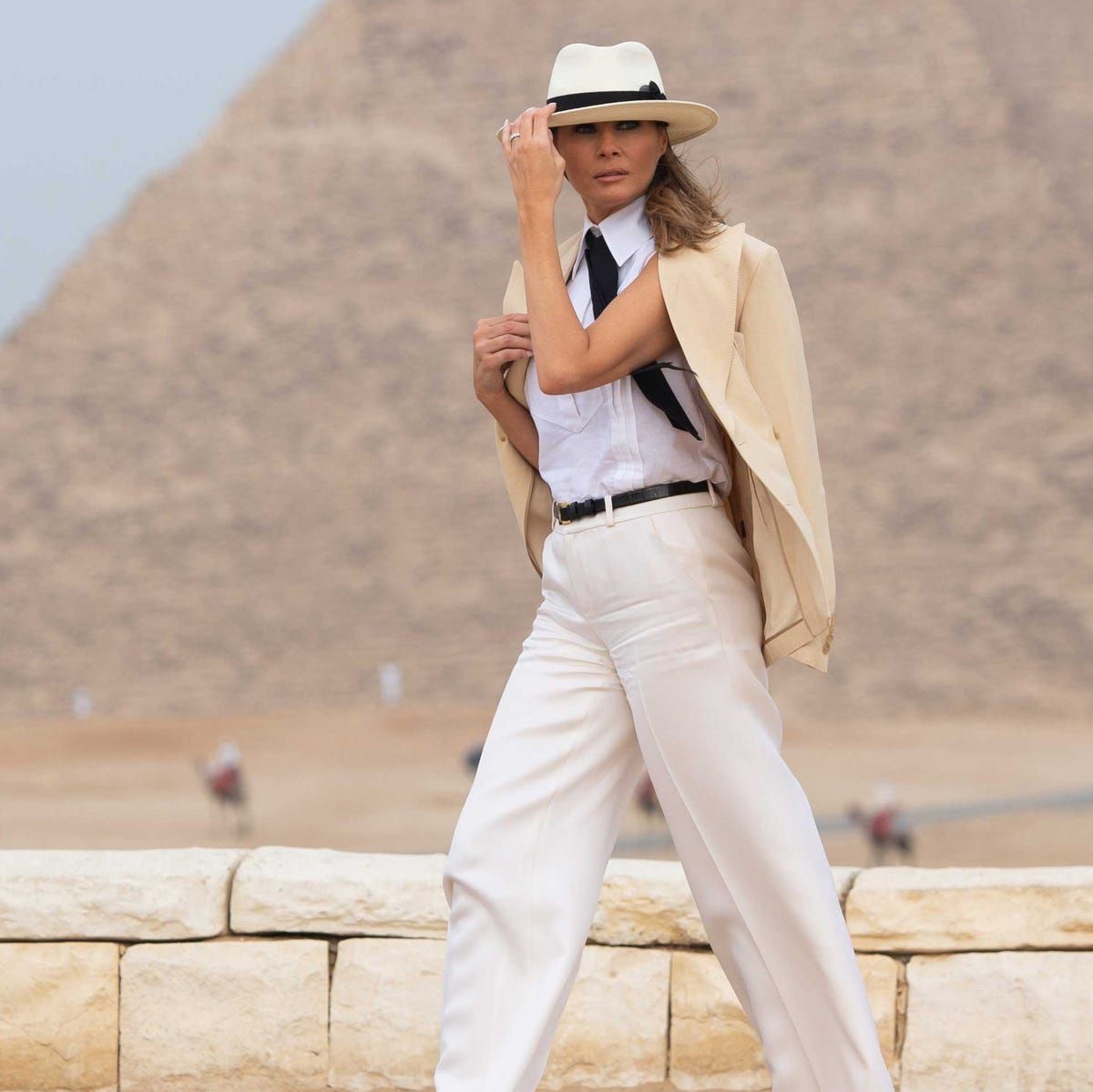 Tailored Beige Blazer and White Pants for a Sophisticated Look Tailored Beige Blazer and White Pants for a Sophisticated Look — Egypt Outfits