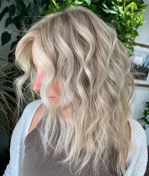 Shoulder Visual Idea Shoulder Visual Idea — Ash Blonde