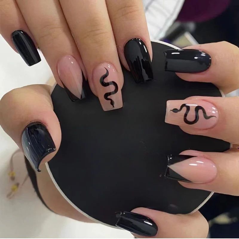 Chic Versatile Visual Idea Chic Versatile Visual Idea — Snake Print Nails