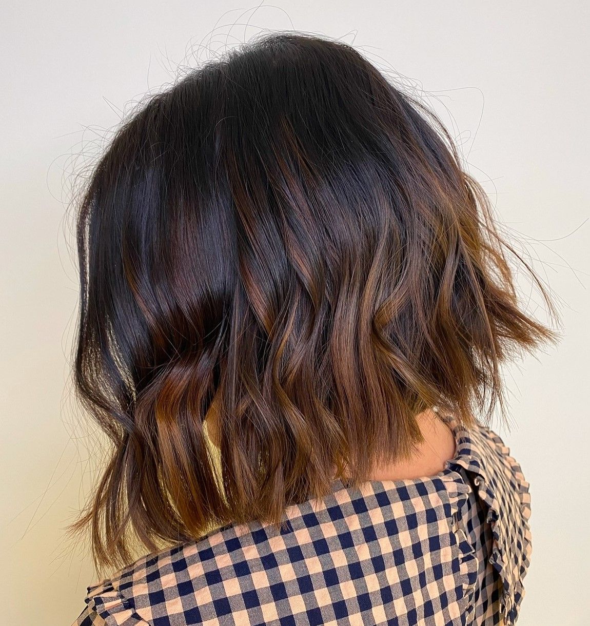 Dark Brown Collarbone Bob Blunt Line Dark Brown Collarbone Bob Blunt Line — Long Bob