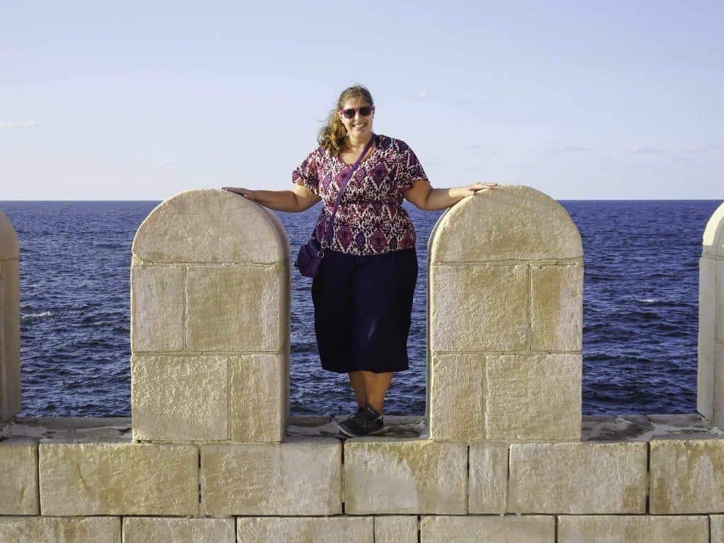 Purple Printed Top and Navy Culottes for Casual Sightseeing Purple Printed Top and Navy Culottes for Casual Sightseeing — Egypt Outfits