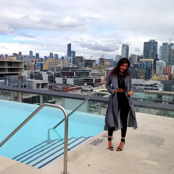 Flowing Grey Duster Coat with Black Ensemble Flowing Grey Duster Coat with Black Ensemble — Toronto Outfits