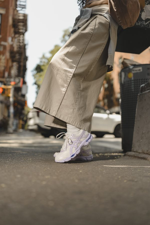 Pastel Streetwear with Wide-Leg Pants — Asics Outfits