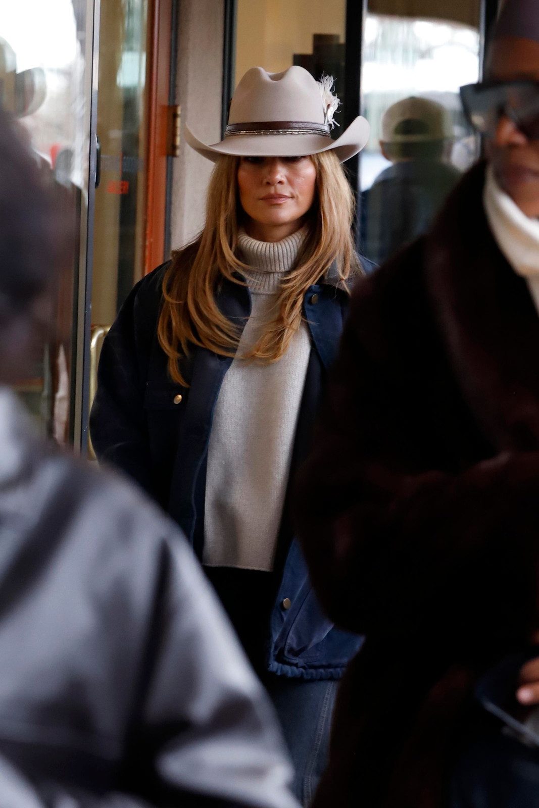 Soft Blonde Waves — Cowboy Hat Hairstyles