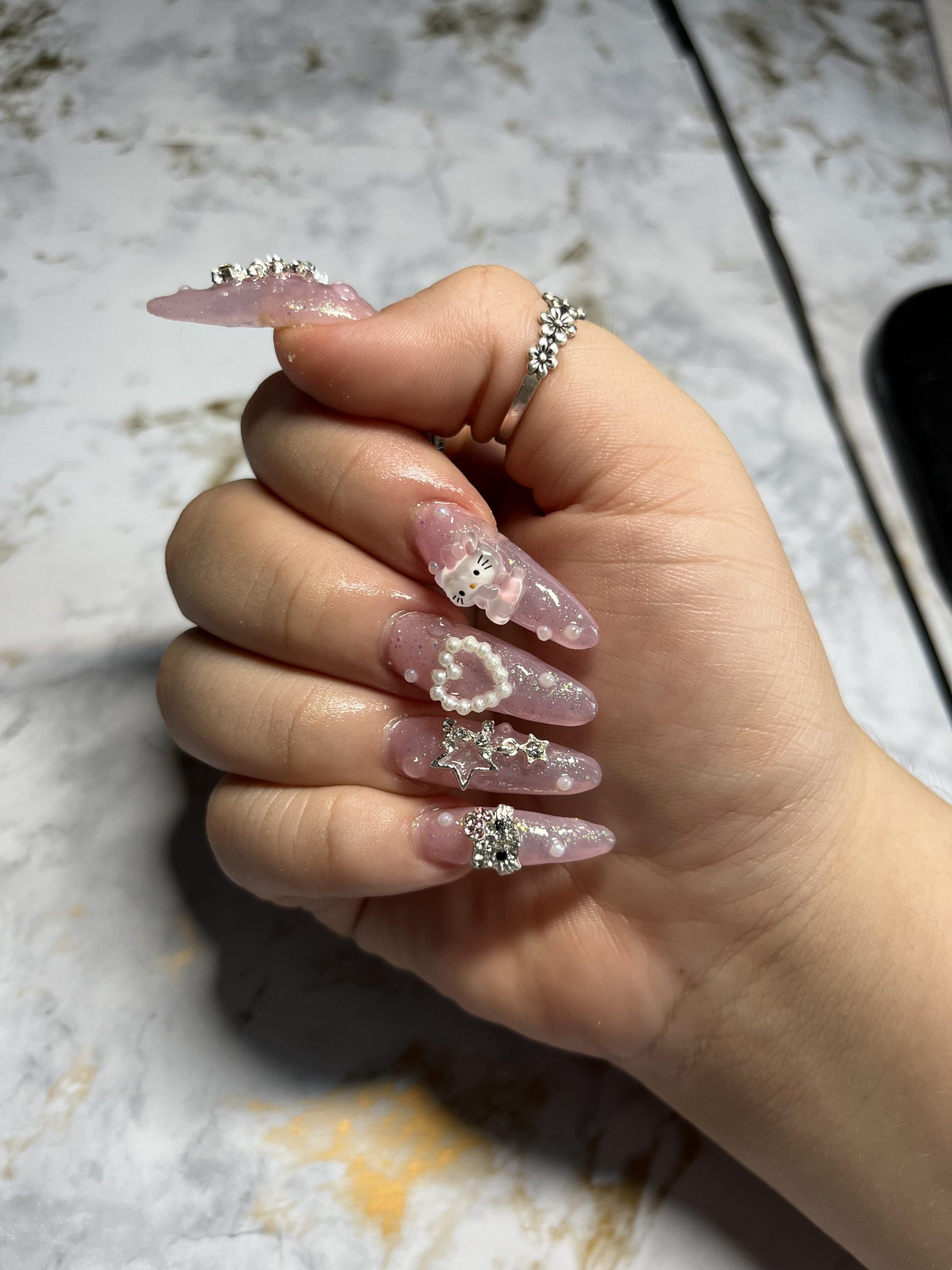 Textured 3D Hello Kitty Glitter Stilettos — Sanrio Nails
