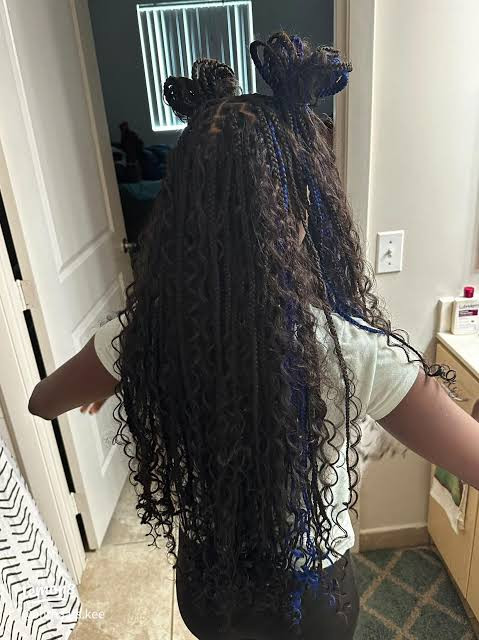 Long Knotless Braids with Bold Blue Highlights and Curls — Knotless Braids with Curls