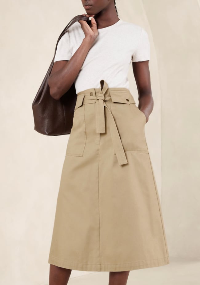 Beige Midi Skirt with Utility Pockets Beige Midi Skirt with Utility Pockets — Utilitarian Outfits